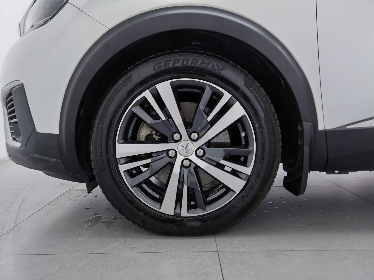 Used Peugeot 5008 2017 1.6 AT