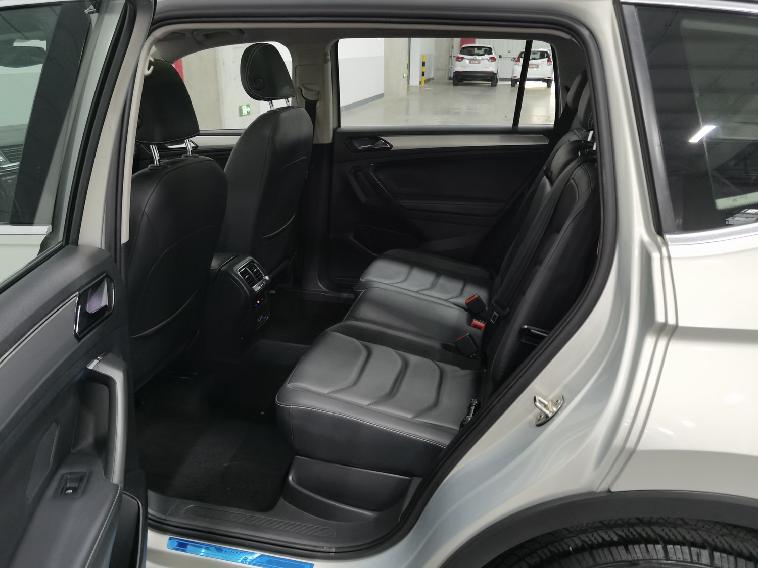 Used Volkswagen Tiguan L 2018 2.0 AT