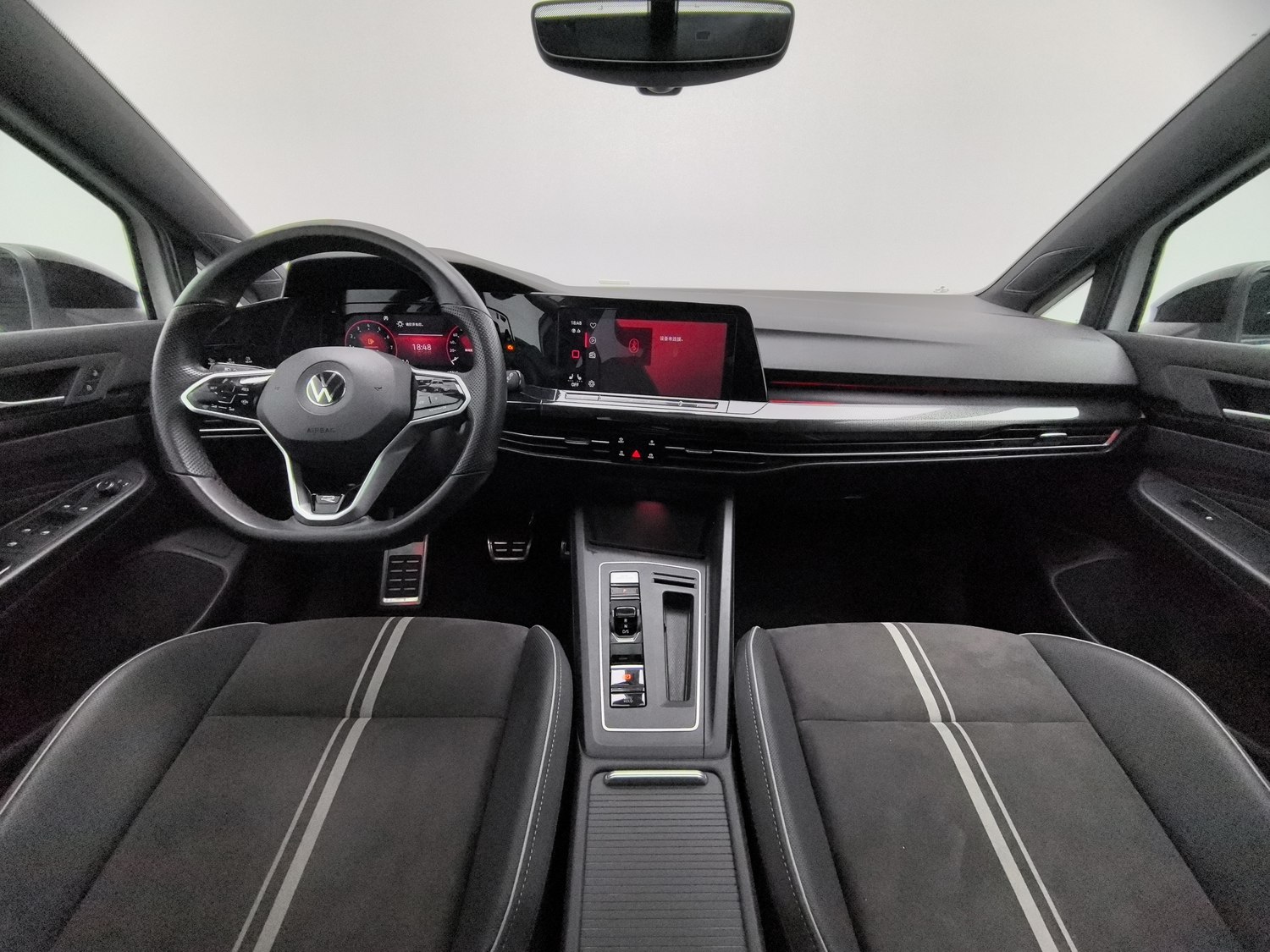 Used Volkswagen Golf 2023 1.4 AT