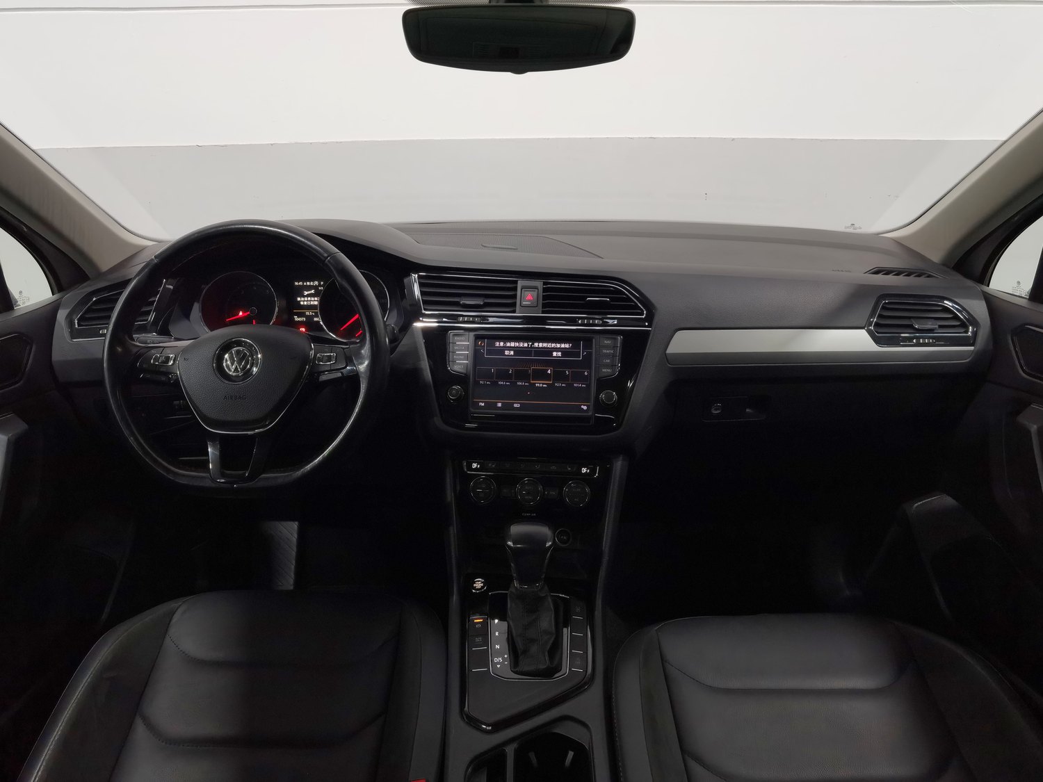 Used Volkswagen Tiguan L 2018 2.0 AT