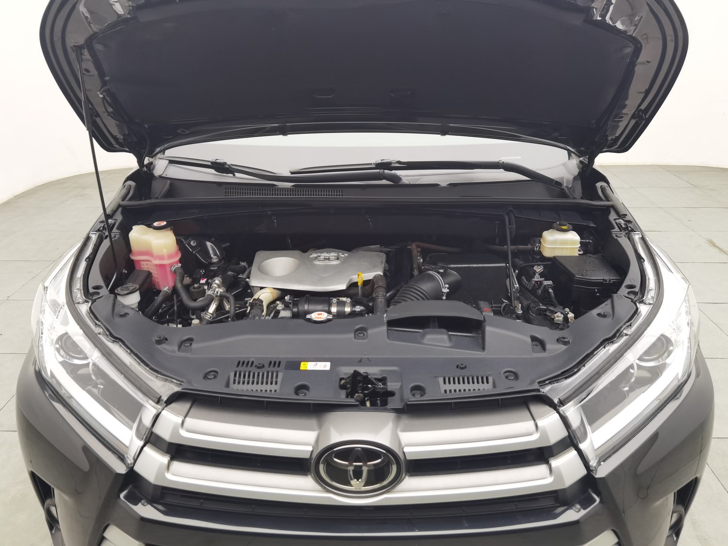 Used Toyota Highlander 2018 2.0 AT