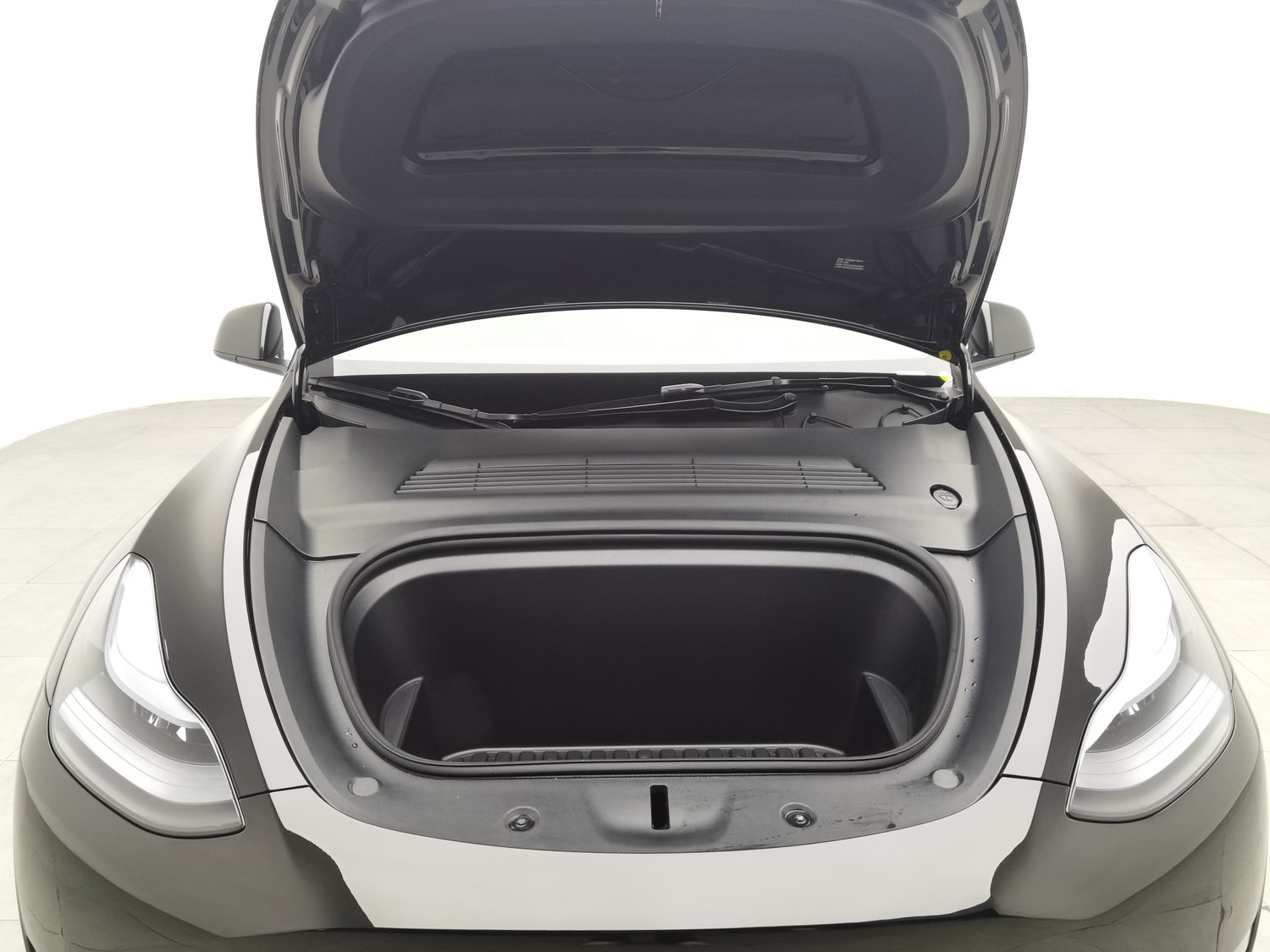 Used Tesla Model Y 2023