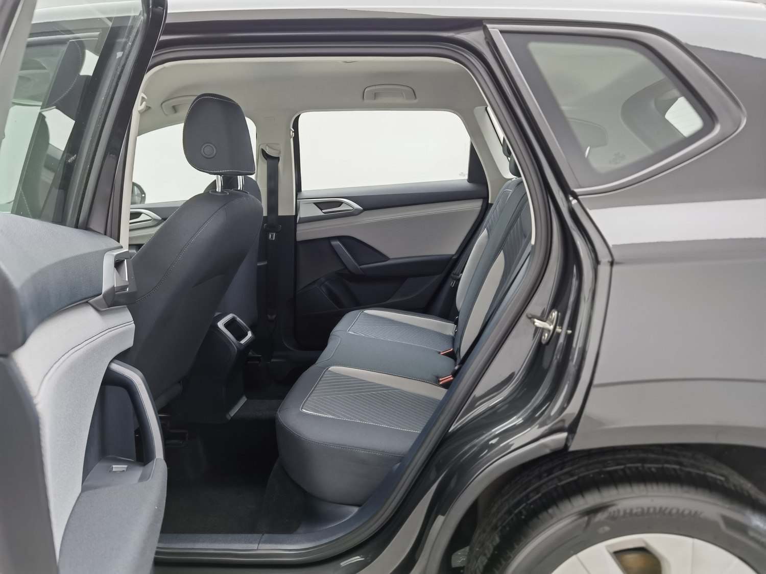 Used Volkswagen Tharu L 2023 1.5 AT