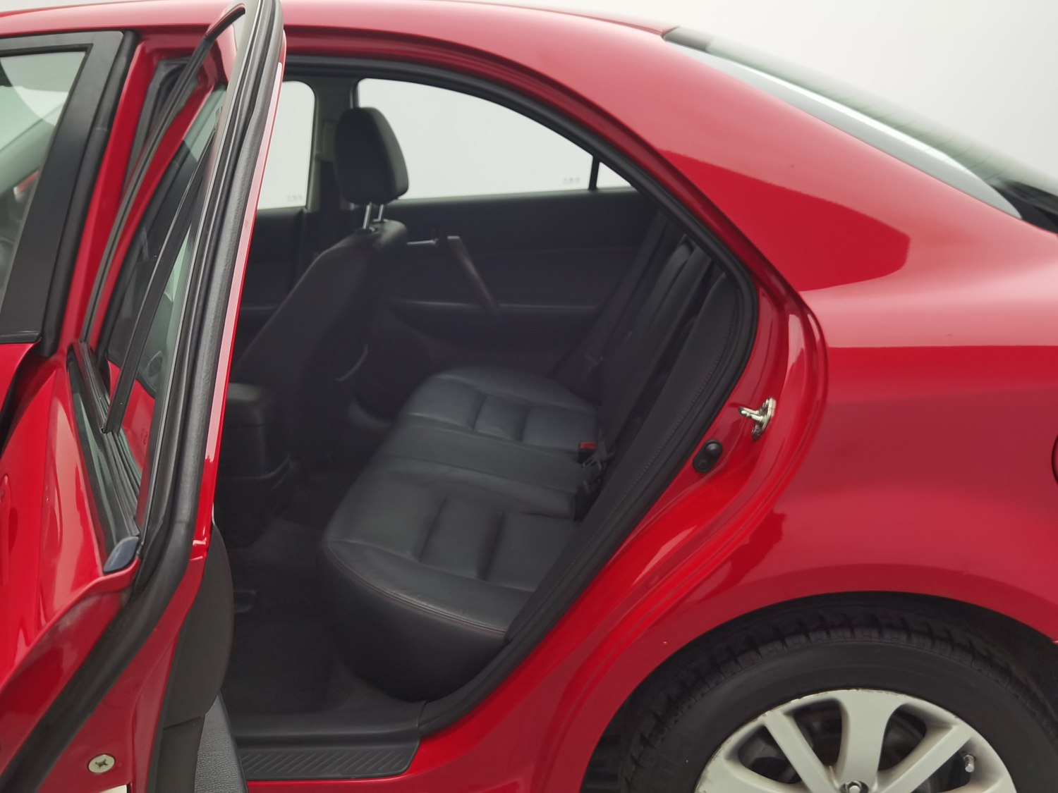 Used Mazda 6 2013 2.0 AT