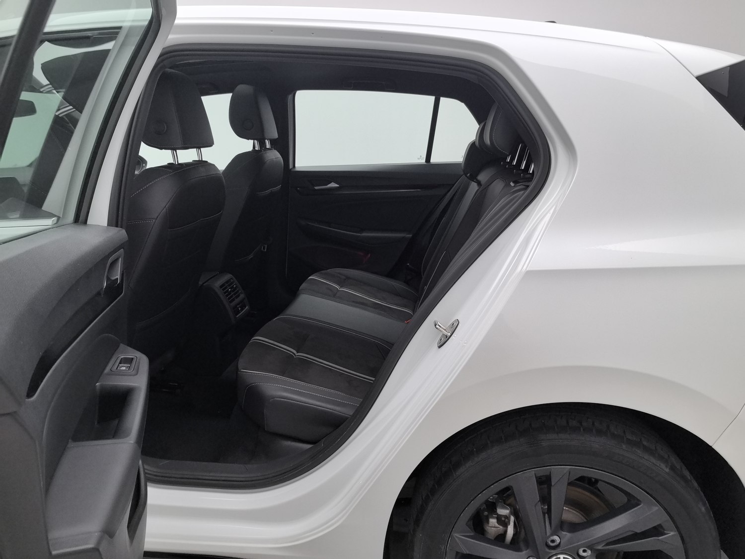 Used Volkswagen Golf 2023 1.4 AT