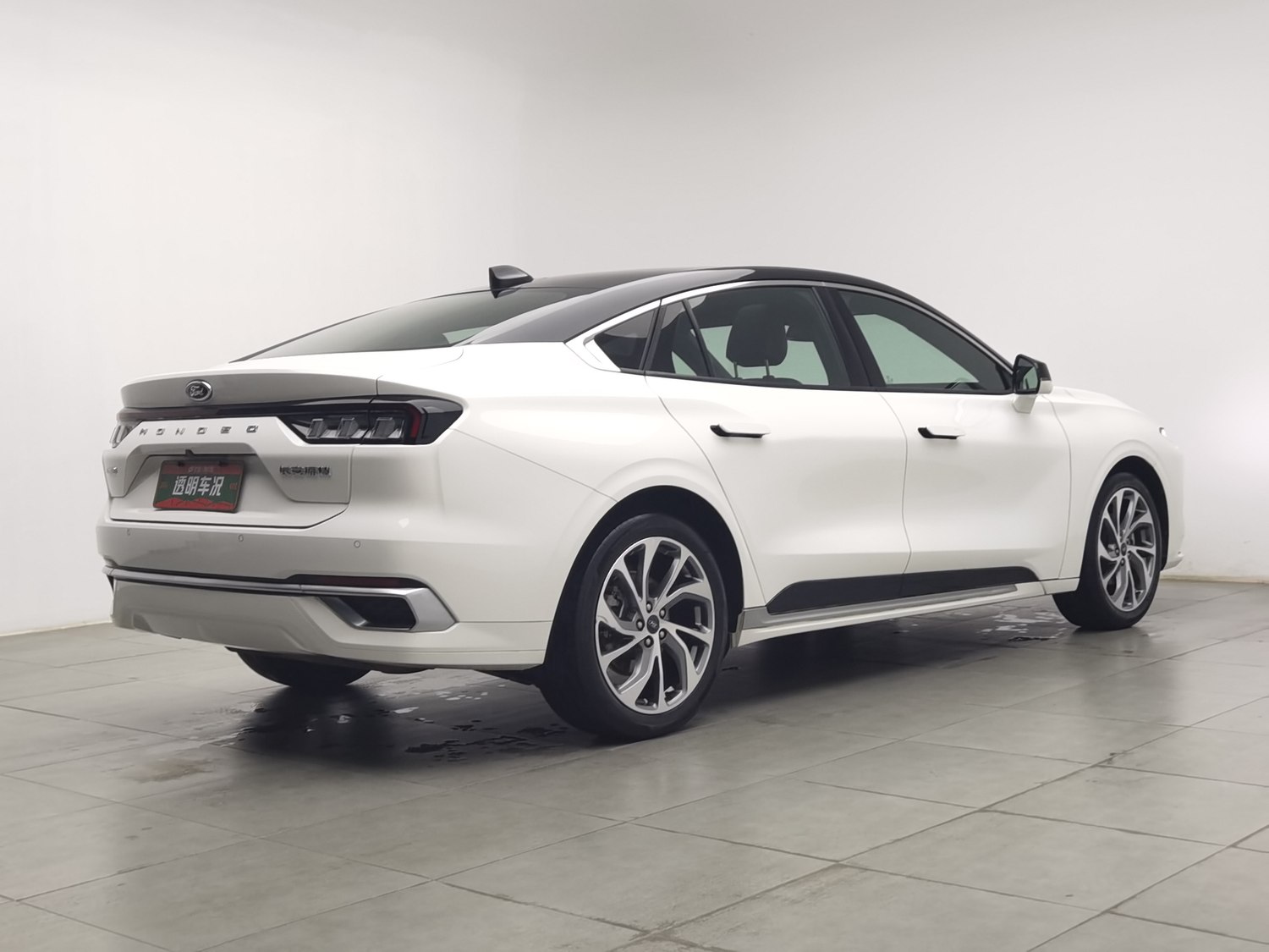 Used Ford Mondeo 2022 2.0 AT
