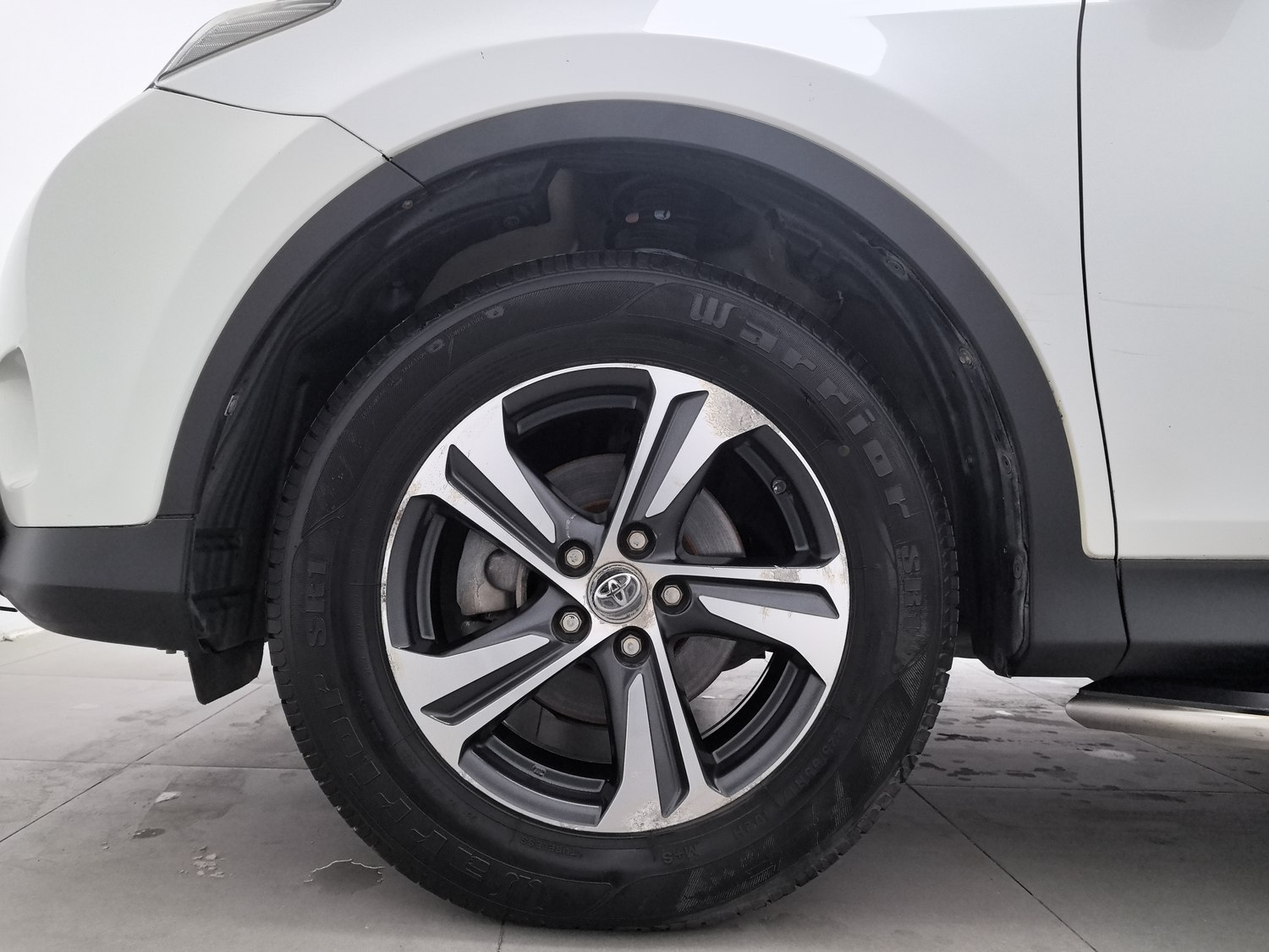 Used Toyota RAV4 2015 2.0 AT