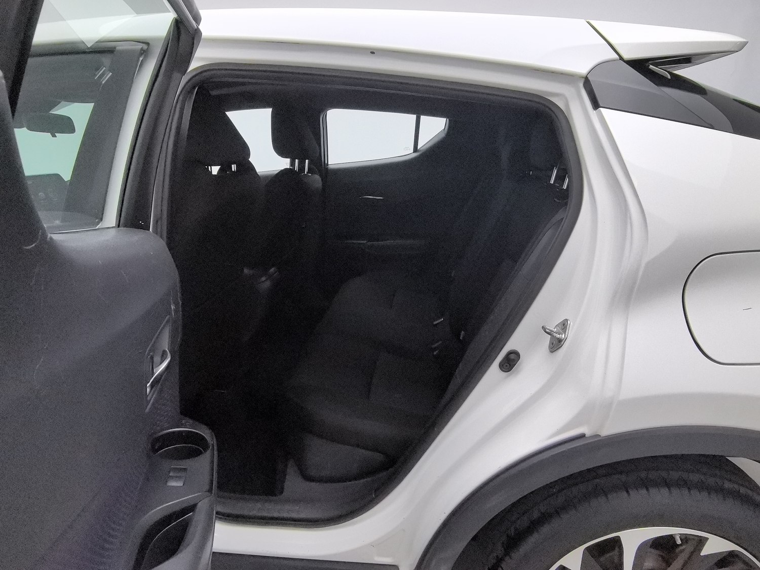 Used Toyota C-HR 2020 2.0 AT