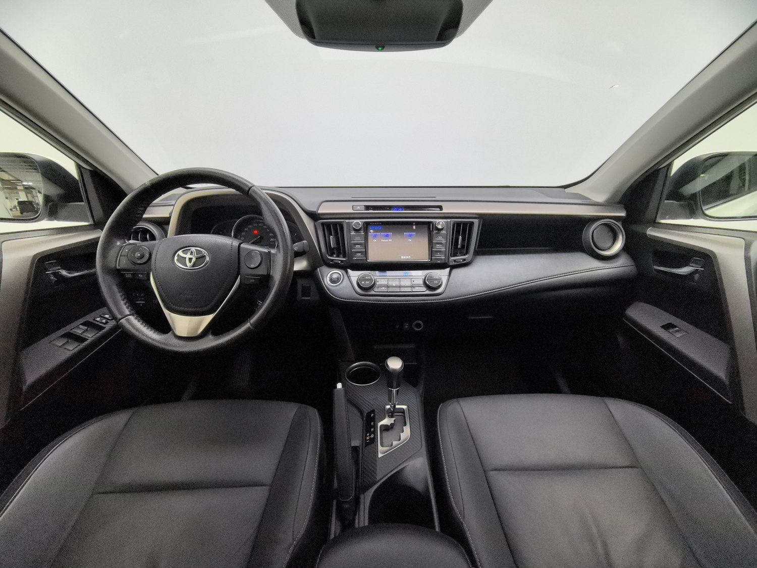 Used Toyota RAV4 2015 2.0 AT