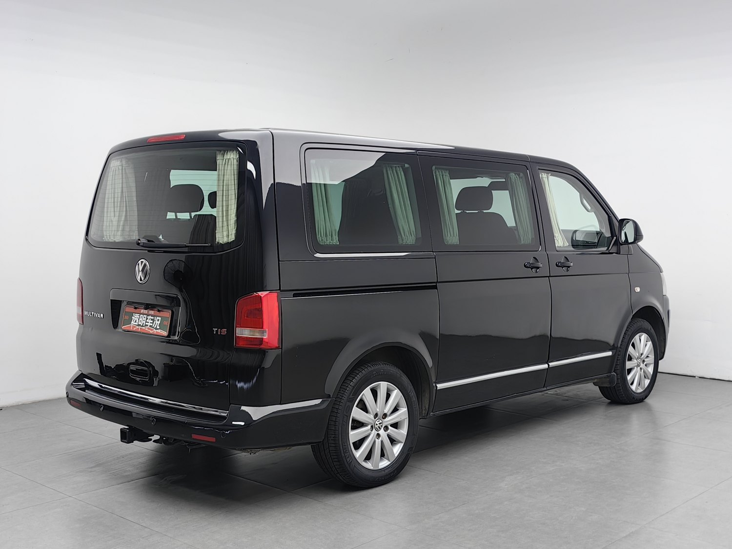 Used Volkswagen Multivan (Imported) 2012 2.0 AT