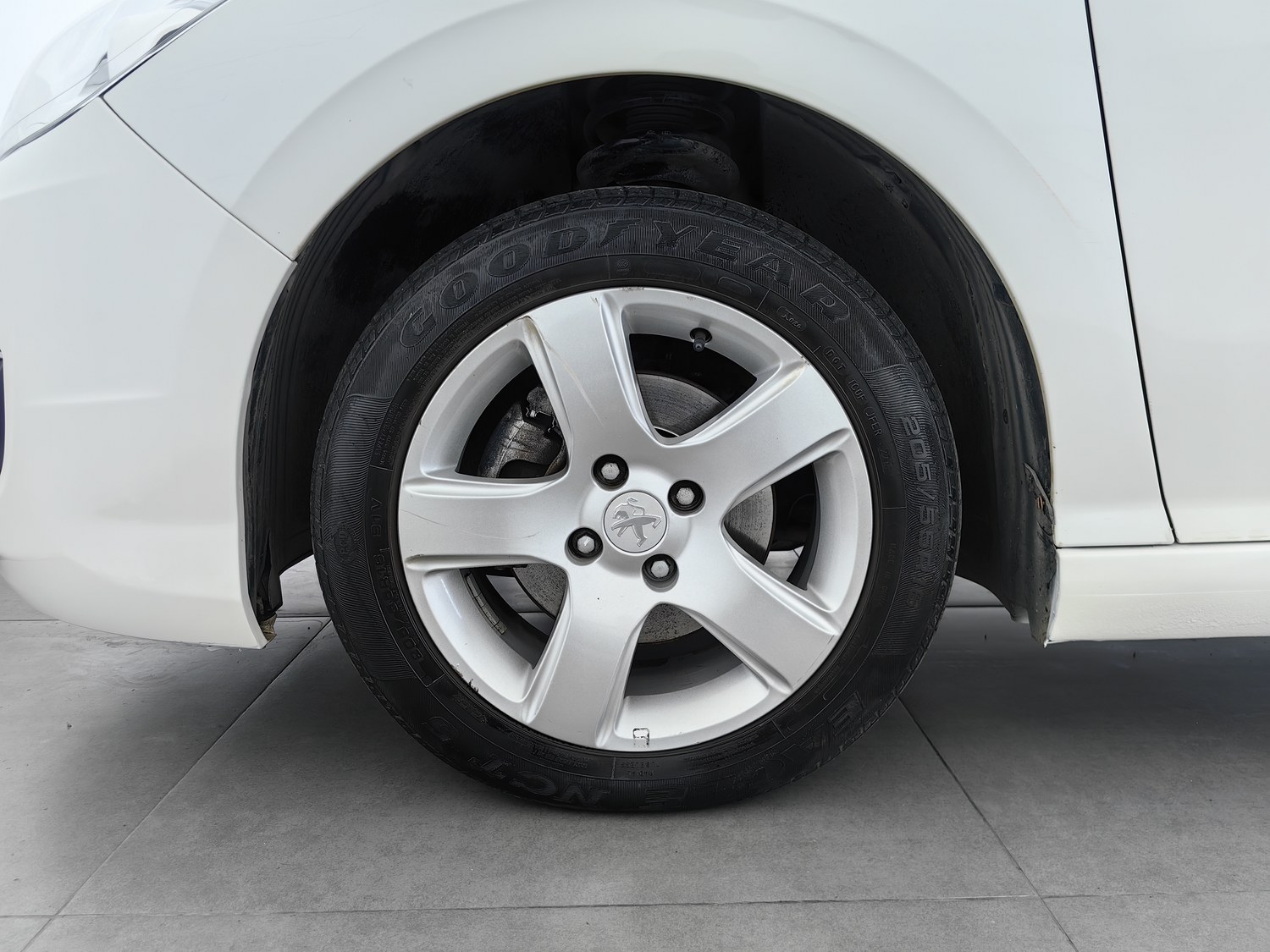 Used Peugeot 308 2014 1.6 MT