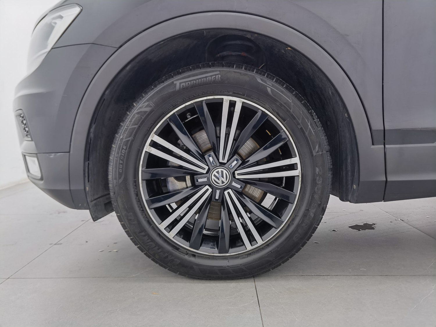 Used Volkswagen Tiguan L 2019 2.0 AT