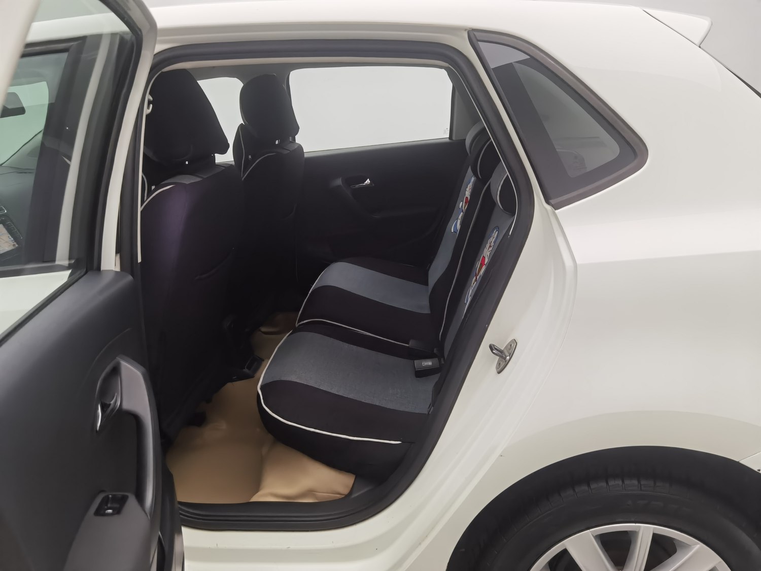 Used Volkswagen Polo 2014 1.6 AT