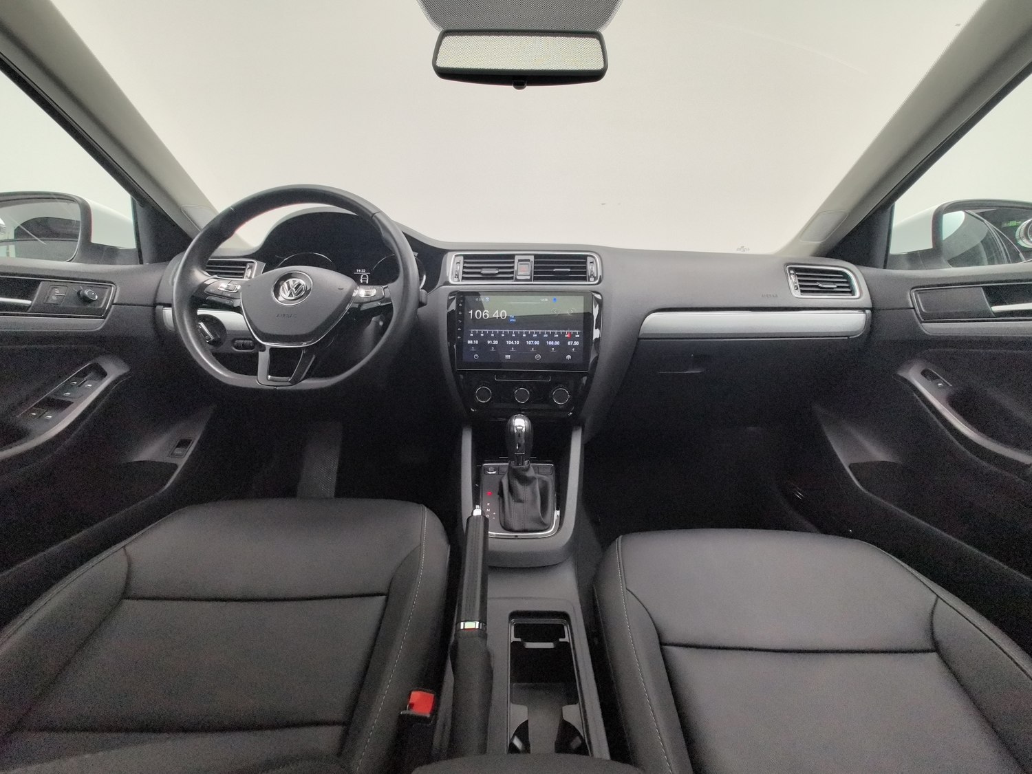 Used Volkswagen Sagitar 2018 1.4 AT