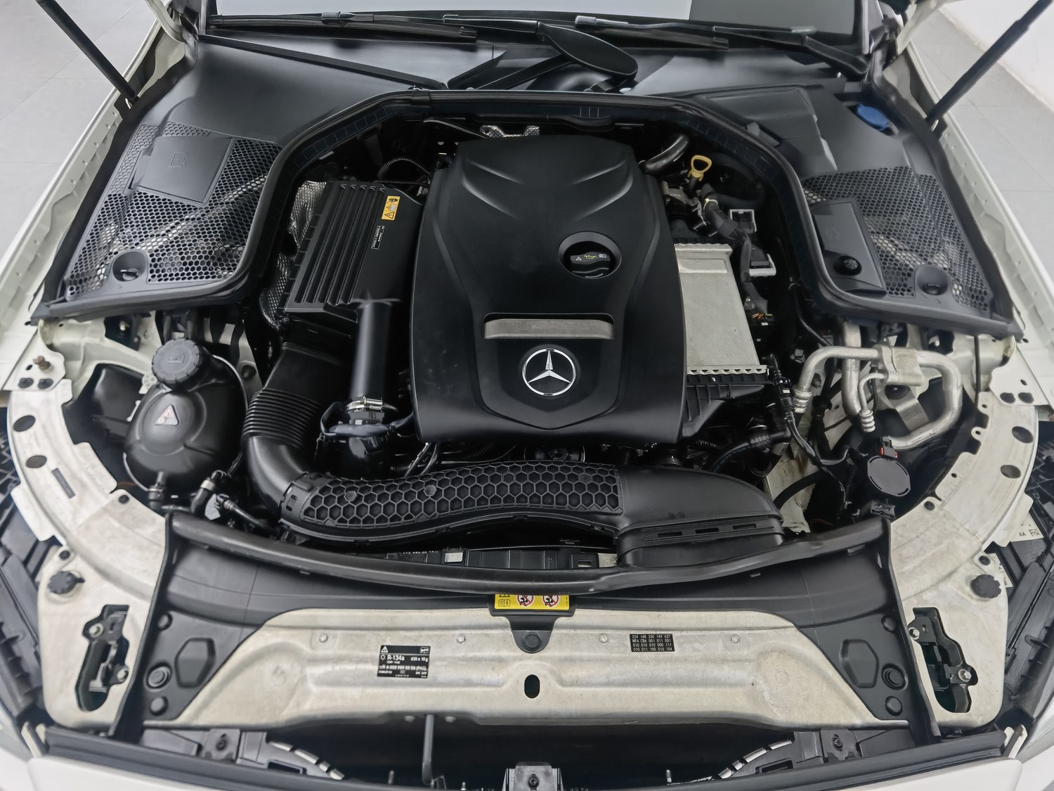 Used Mercedes-Benz C-Class 2017 2.0 AT