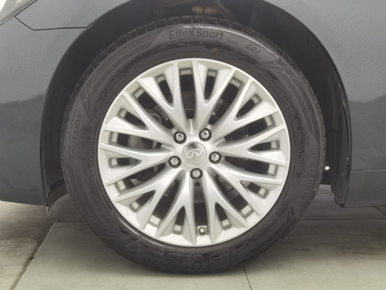Used Infiniti Q70 2015 2.5 AT