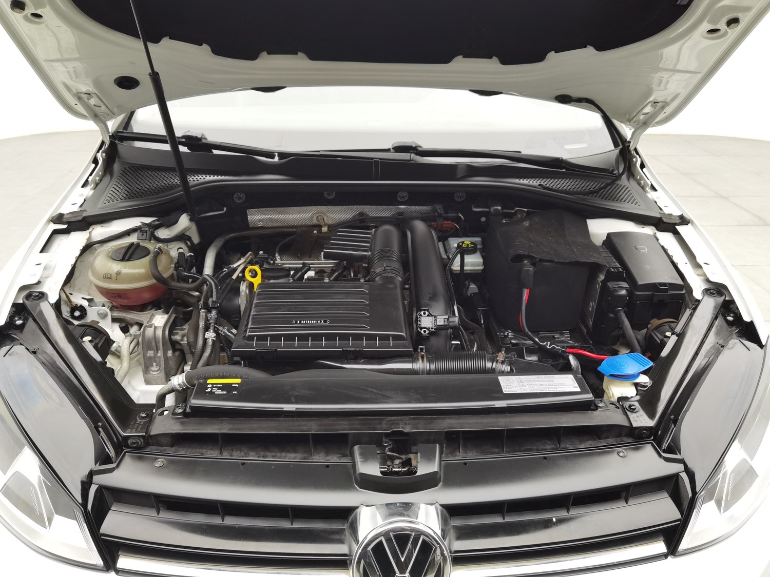 Used Volkswagen Golf 2016 1.4 AT