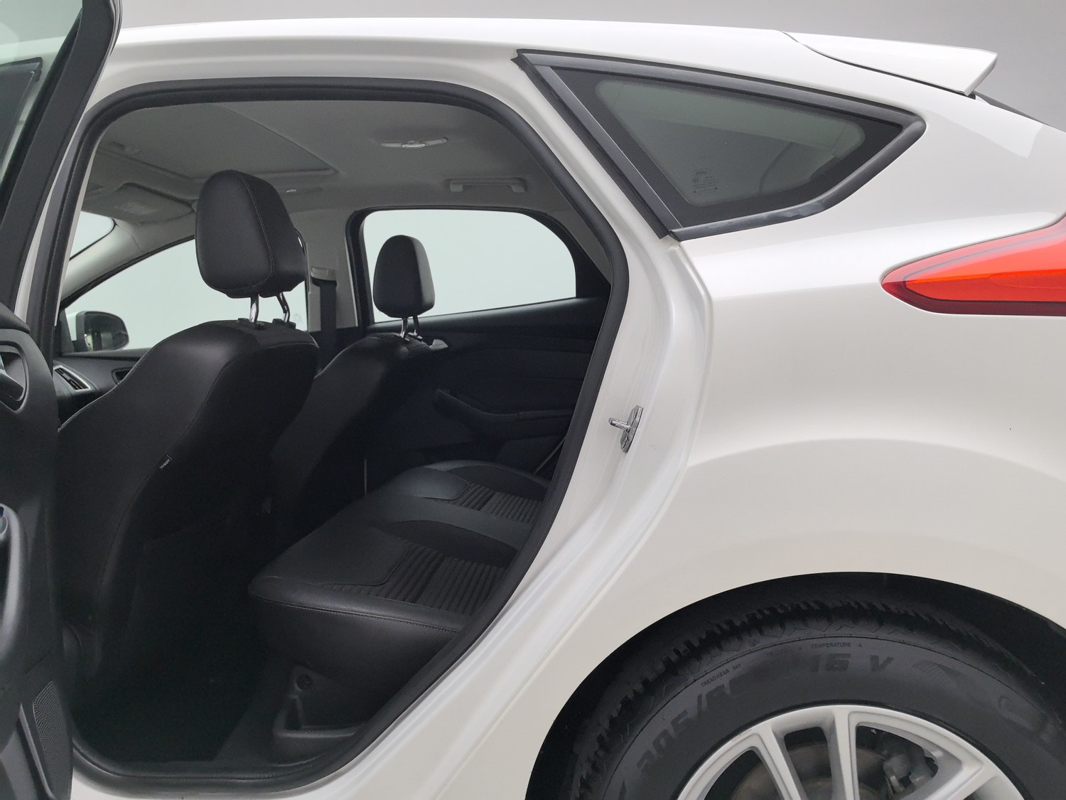Used Ford Focus 2015 1.0 AT