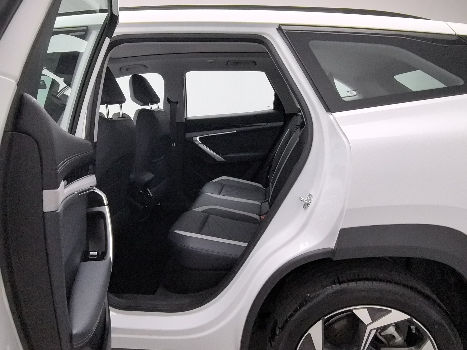 Used Geely Boyue L 2023 1.5 AT