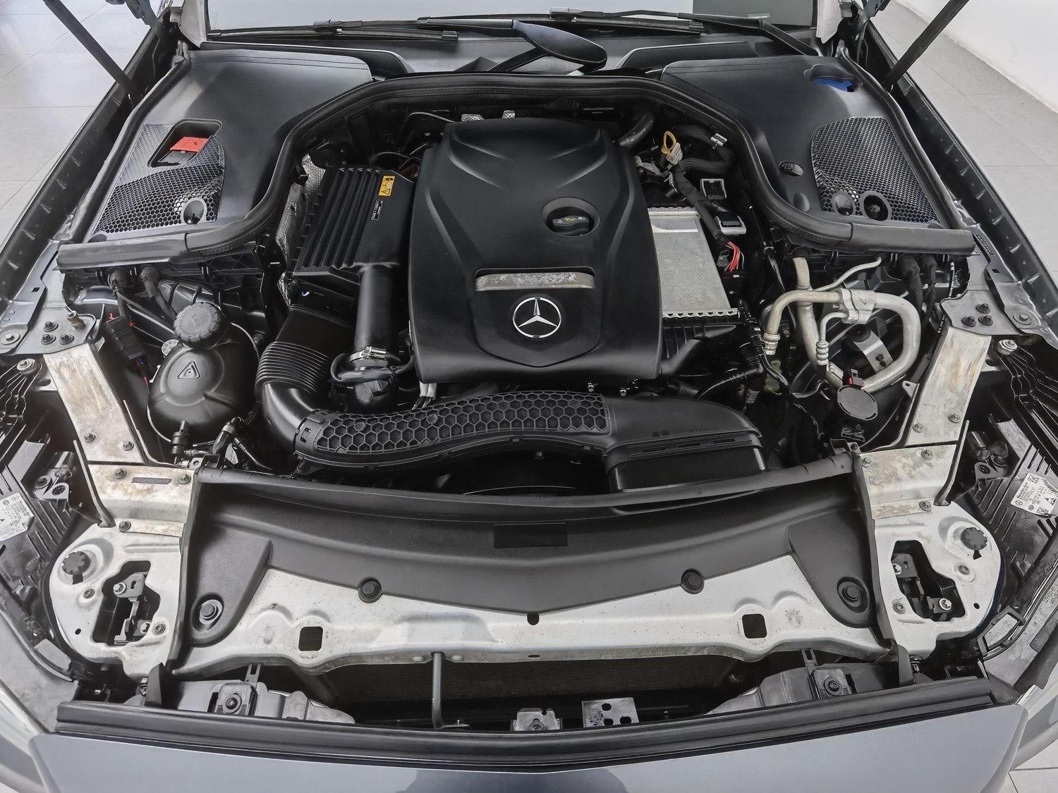 Used Mercedes-Benz E-Class 2018 2.0 AT