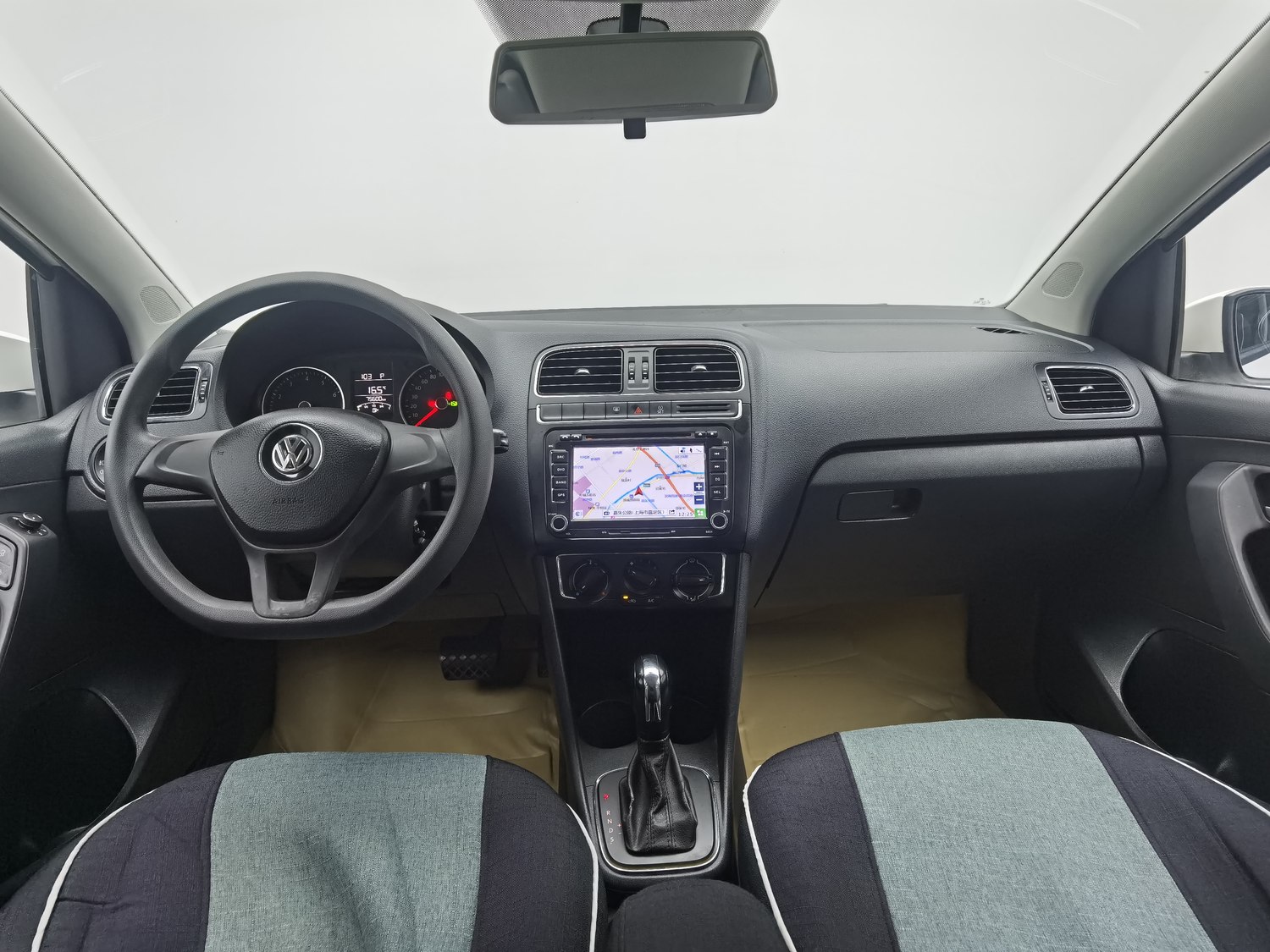 Used Volkswagen Polo 2014 1.6 AT