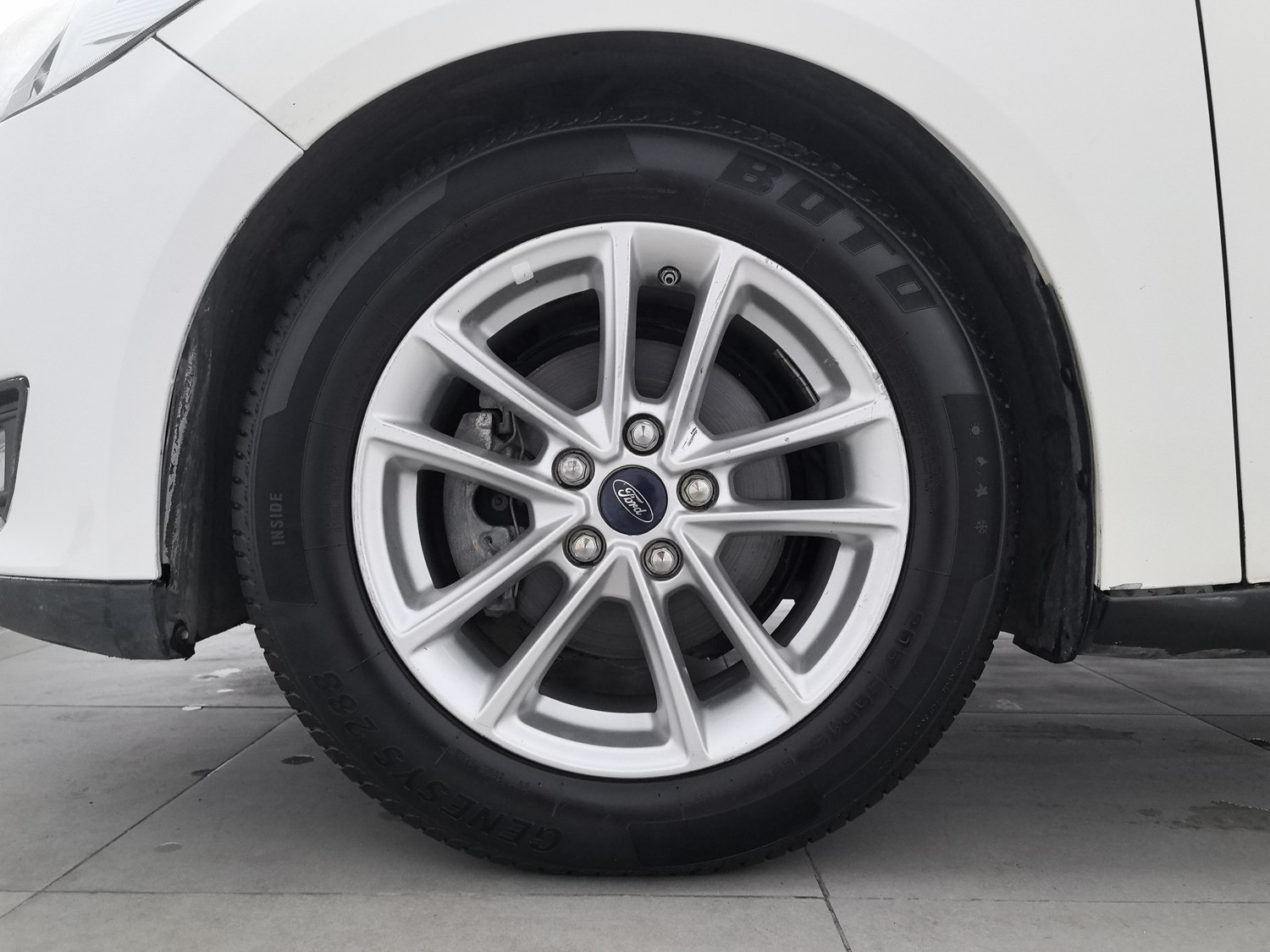 Used Ford Focus 2015 1.0 AT