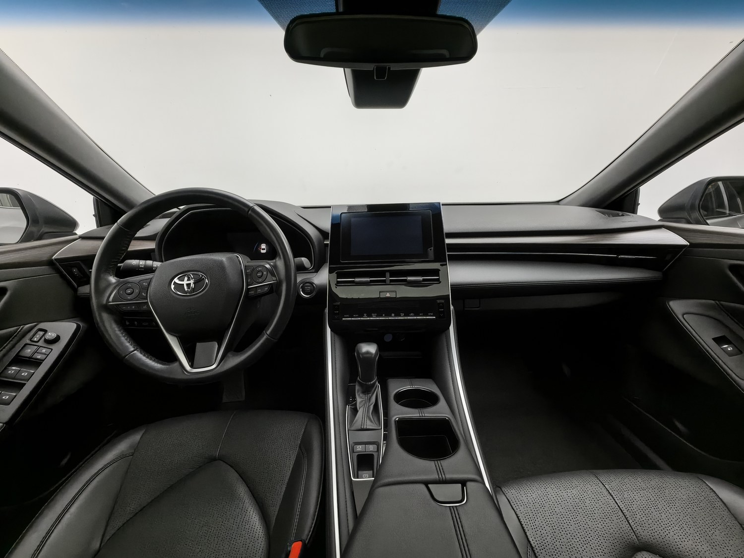 Used Toyota Avalon 2023 2.0 AT