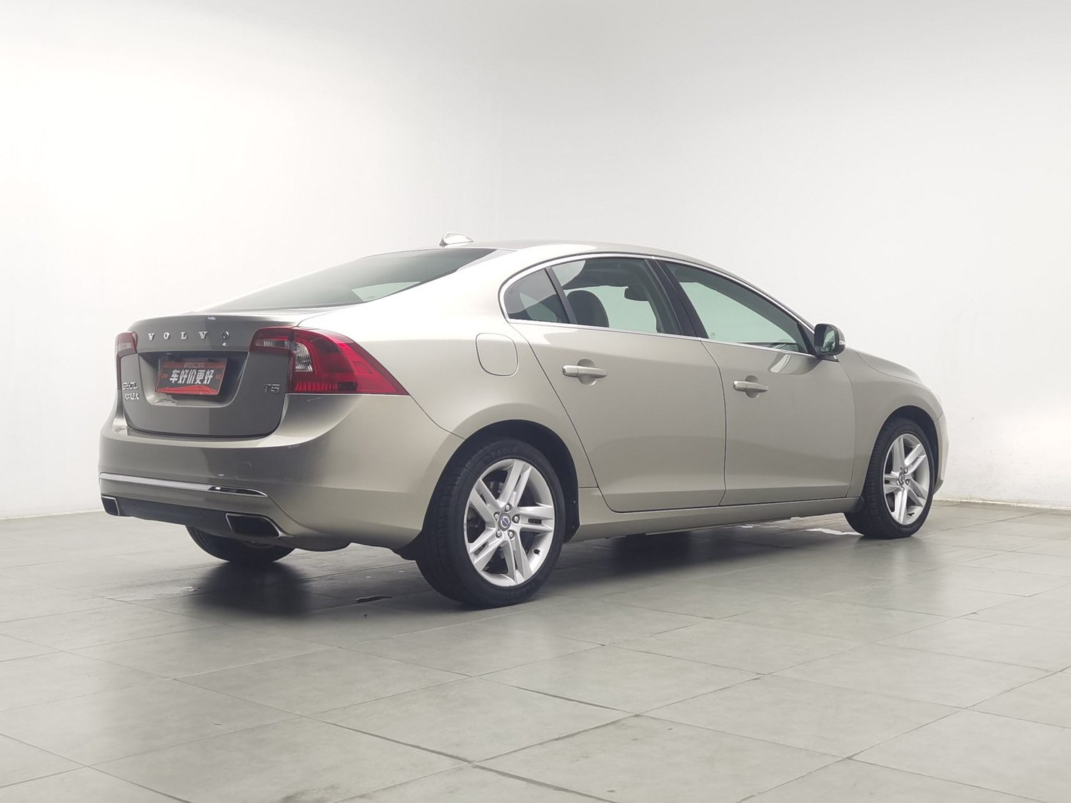 Used Volvo S60 2015 2.0 AT