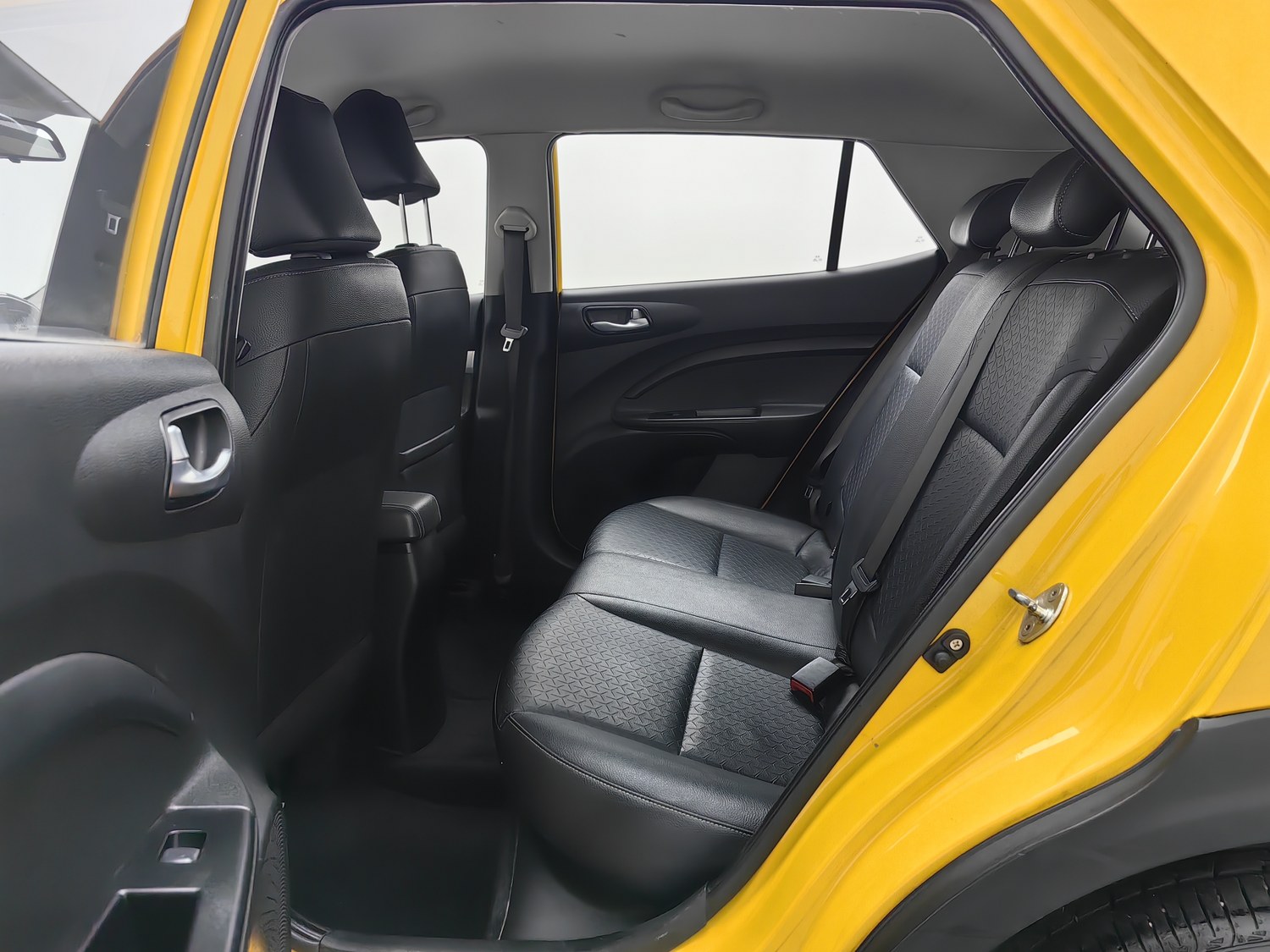 Used Kia KX1 2019 1.4 AT