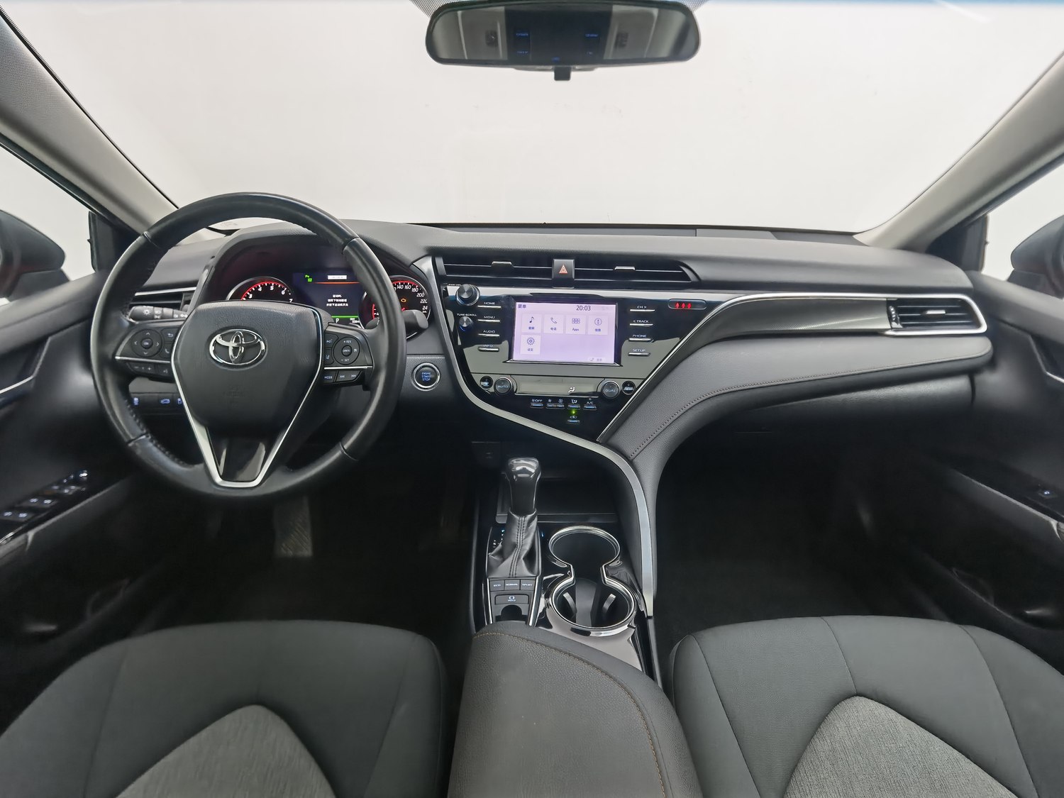 Used Toyota Camry 2018 2.0 AT