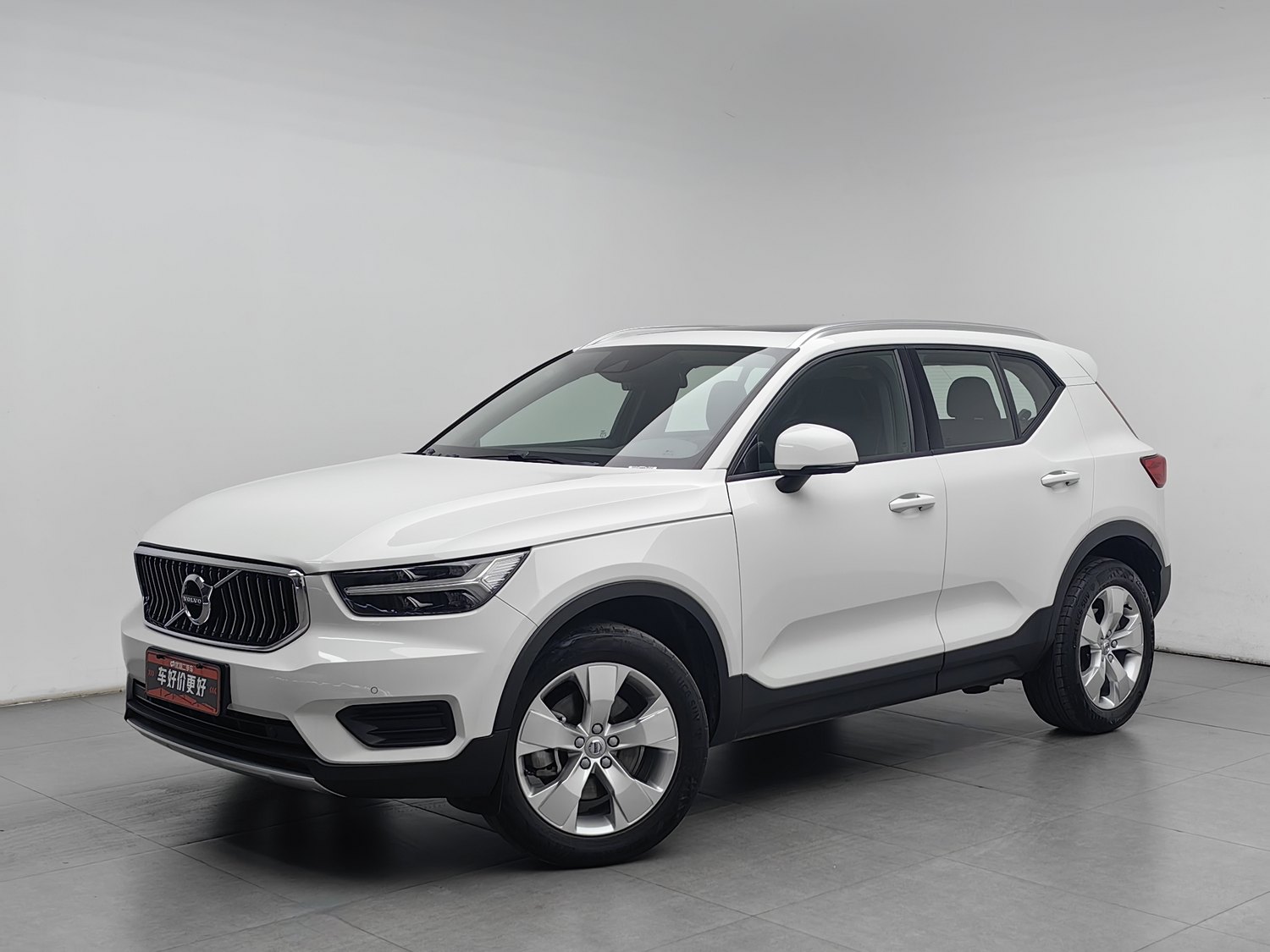 Used Volvo XC40 2021 2.0 AT