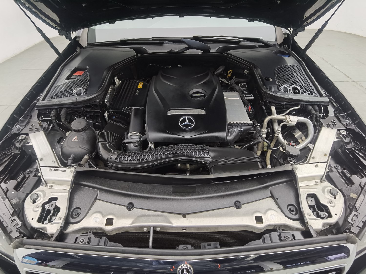 Used Mercedes-Benz E-Class 2018 2.0 AT