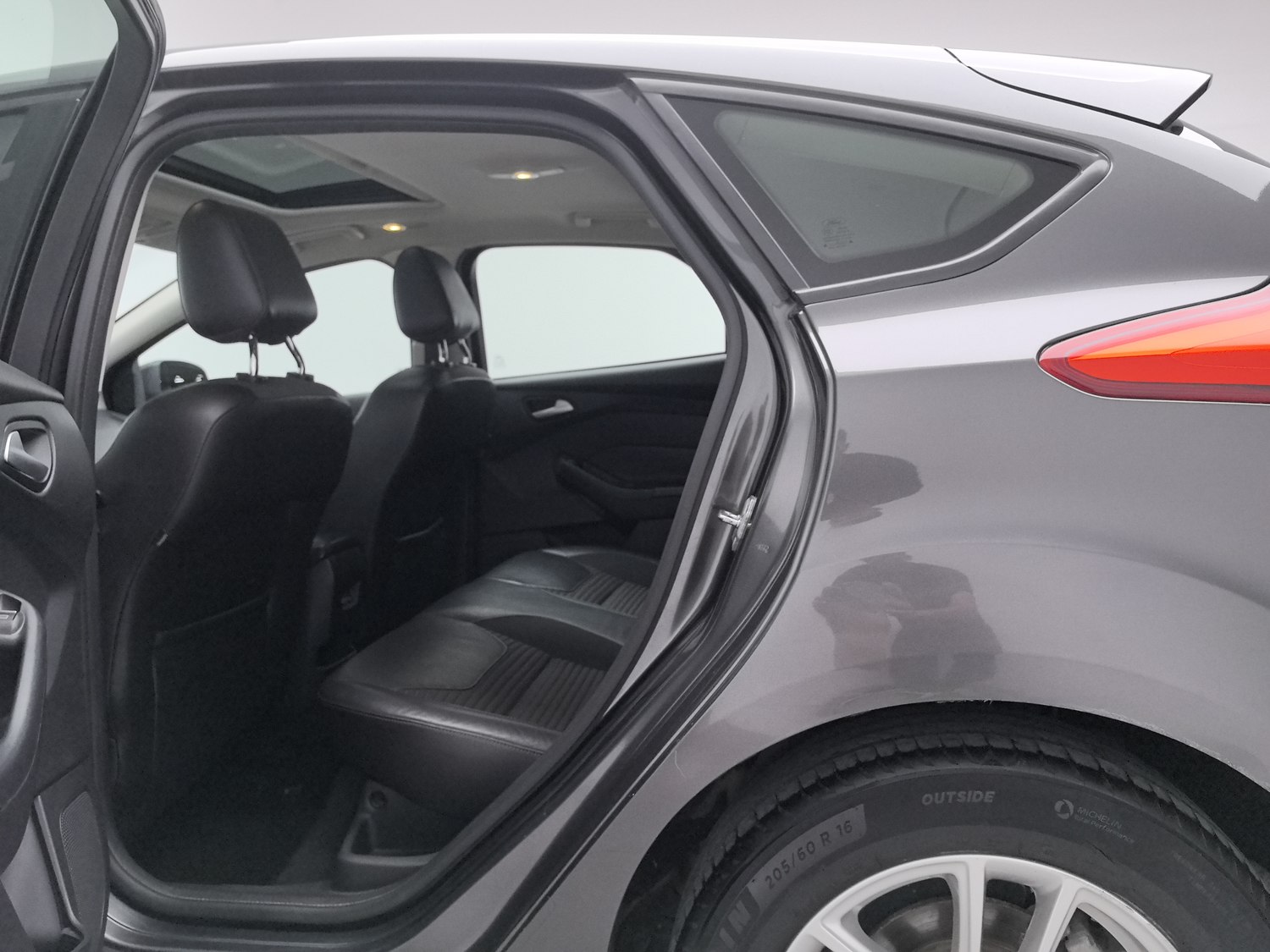 Used Ford Focus 2015 1.0 AT
