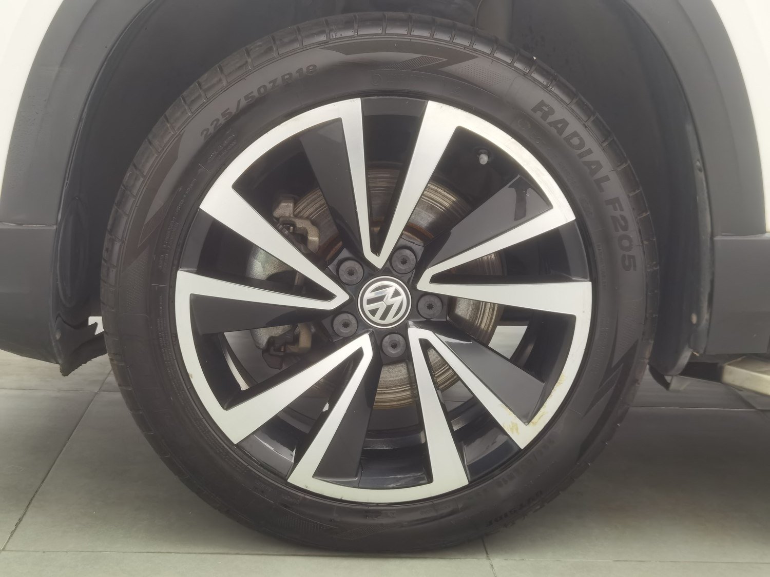 Used Volkswagen Tharu L 2020 2.0 AT