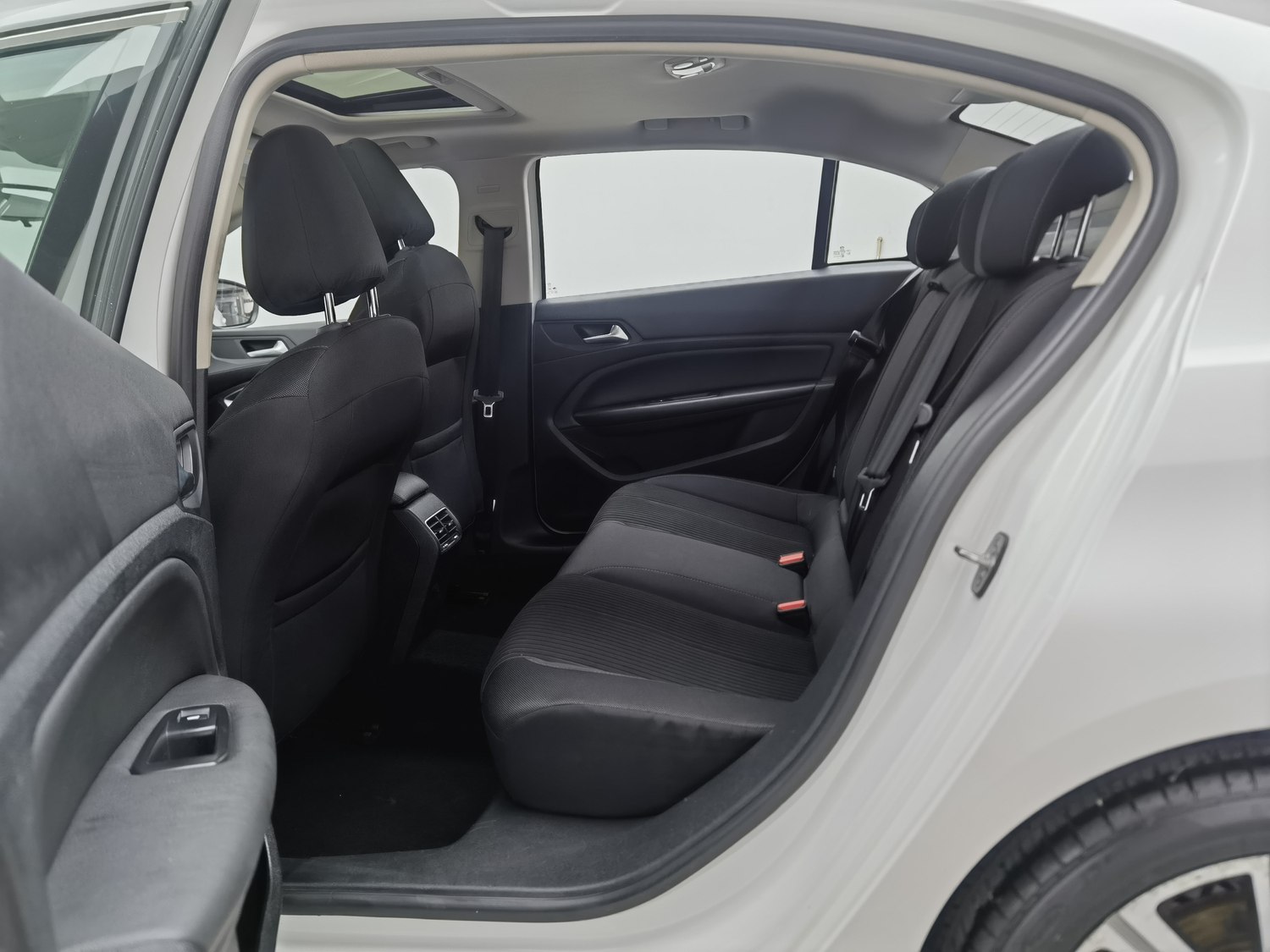Used Peugeot 408 2014 1.8 AT