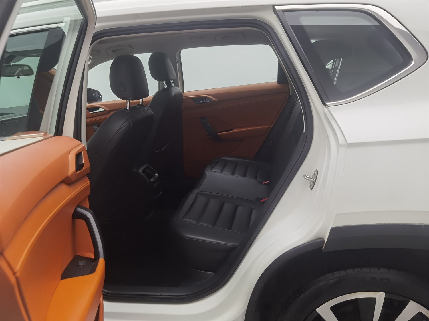Used Volkswagen Tharu L 2020 2.0 AT