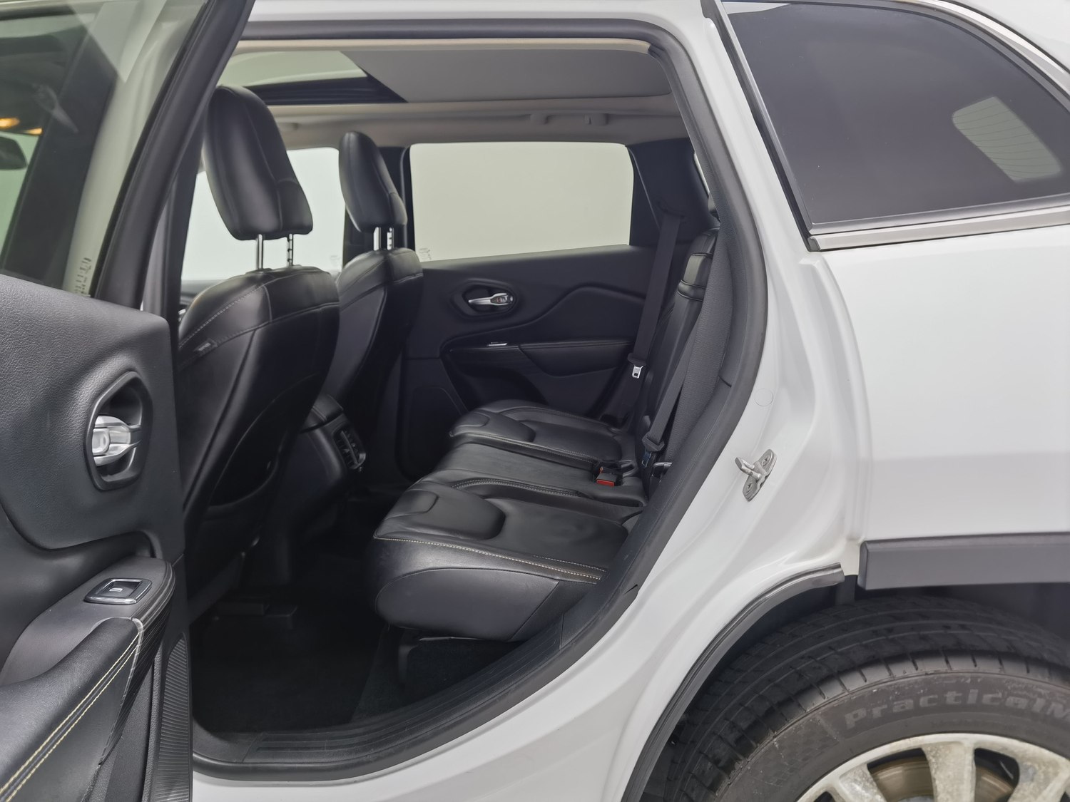 Used Jeep Cherokee (Imported) 2014 2.4 AT