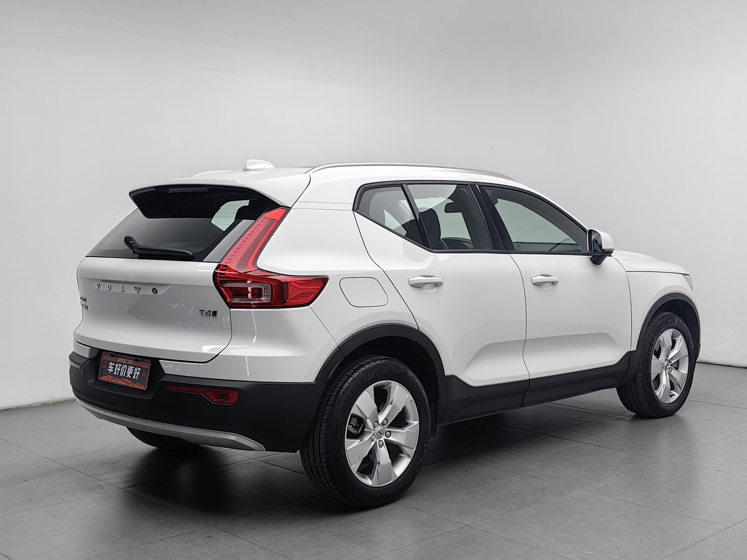 Used Volvo XC40 2021 2.0 AT