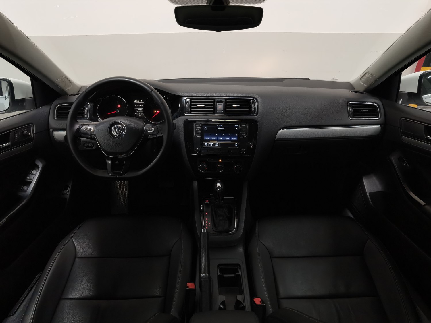 Used Volkswagen Sagitar 2018 1.6 AT