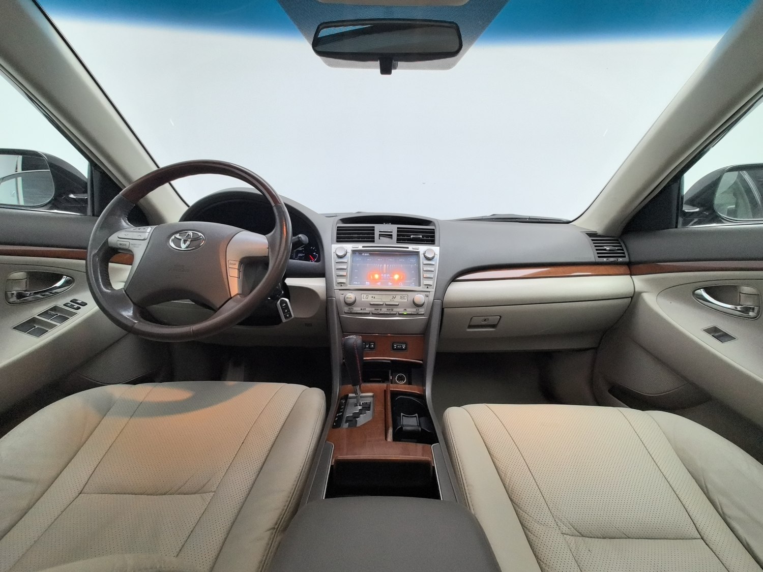 Used Toyota Camry 2013 2.0 AT