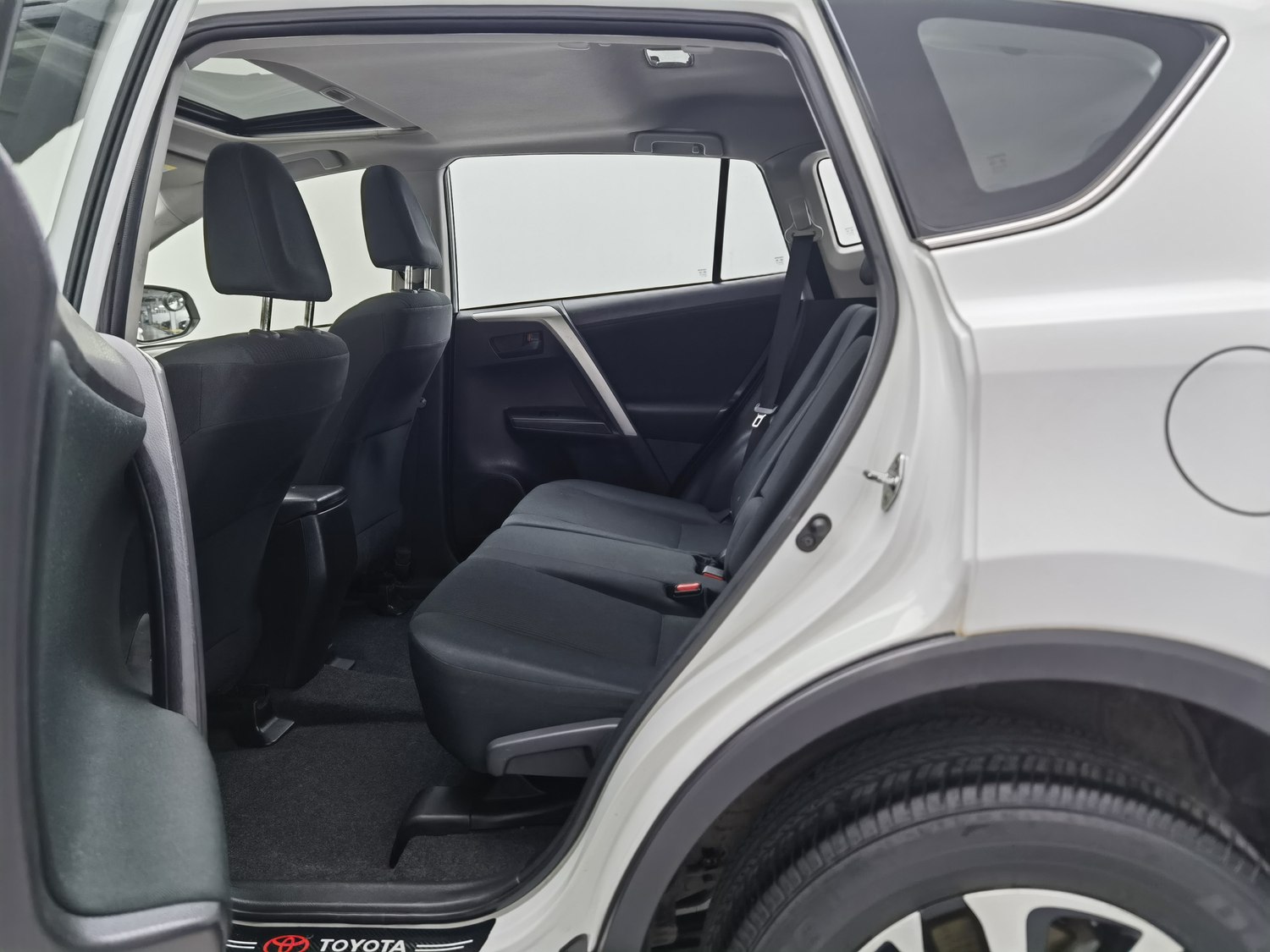 Used Toyota RAV4 2019 2.0 AT