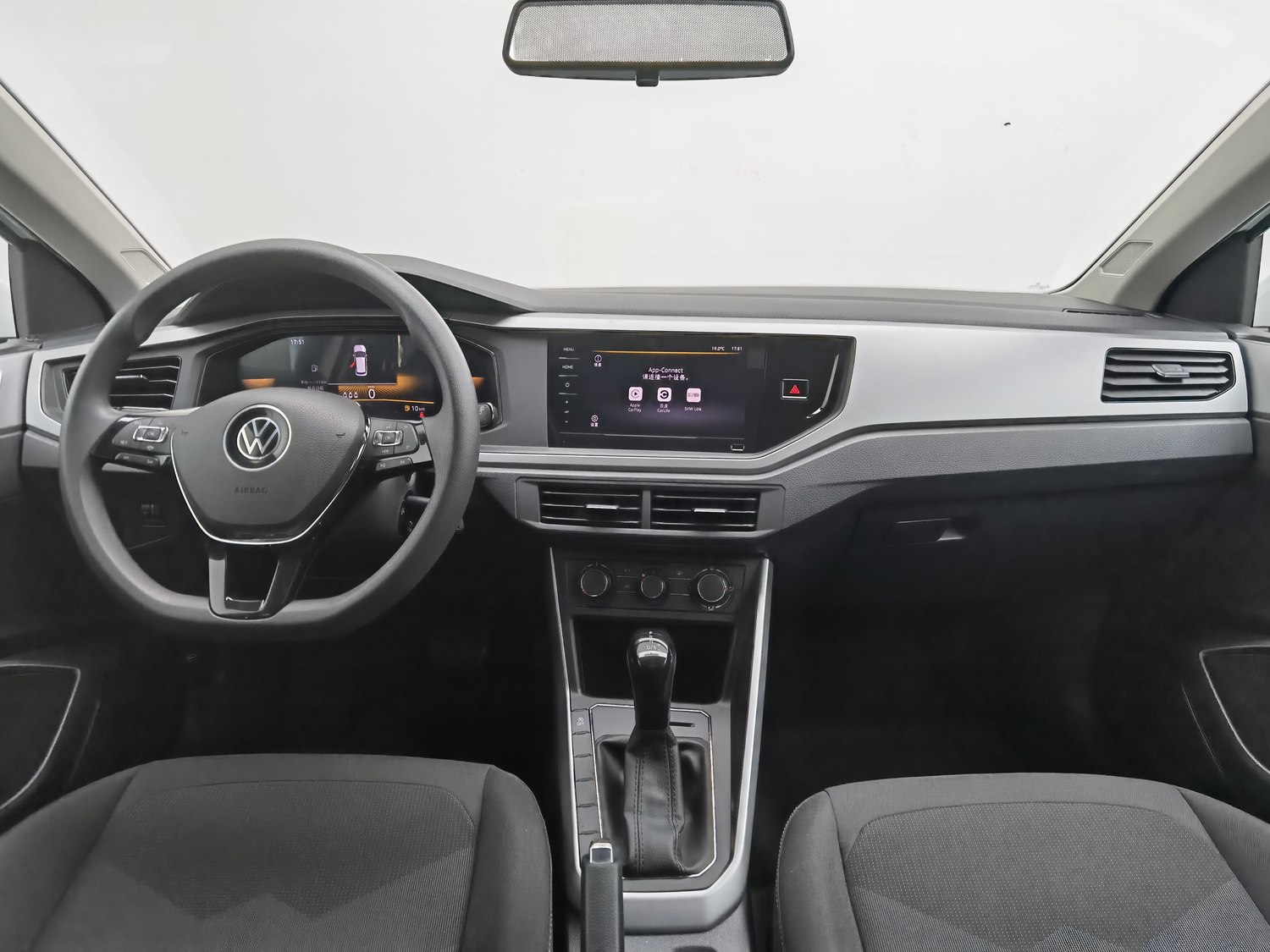 Used Volkswagen Polo 2023 1.5 AT