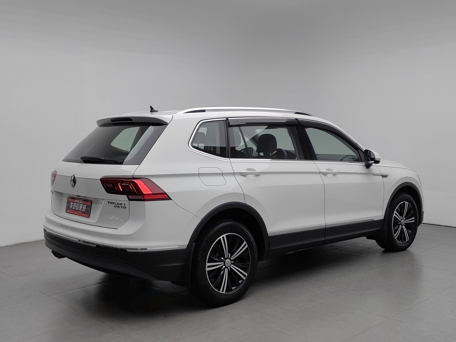 Used Volkswagen Tiguan L 2019 2.0 AT