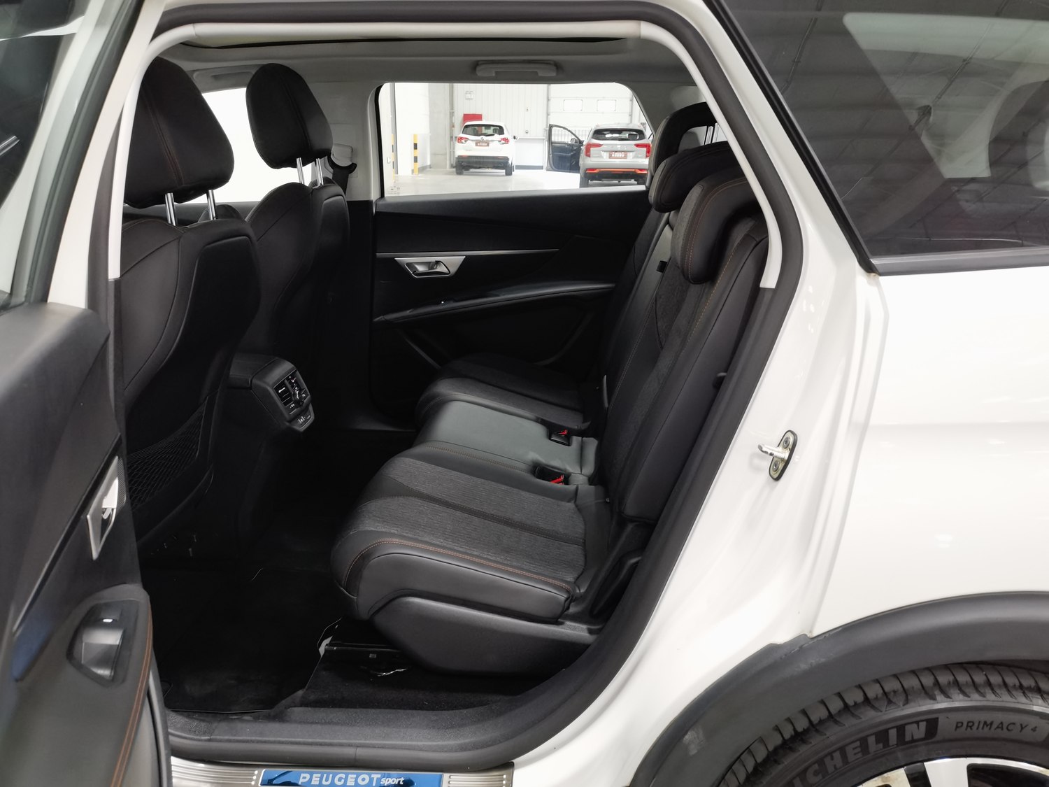 Used Peugeot 5008 2017 1.8 AT