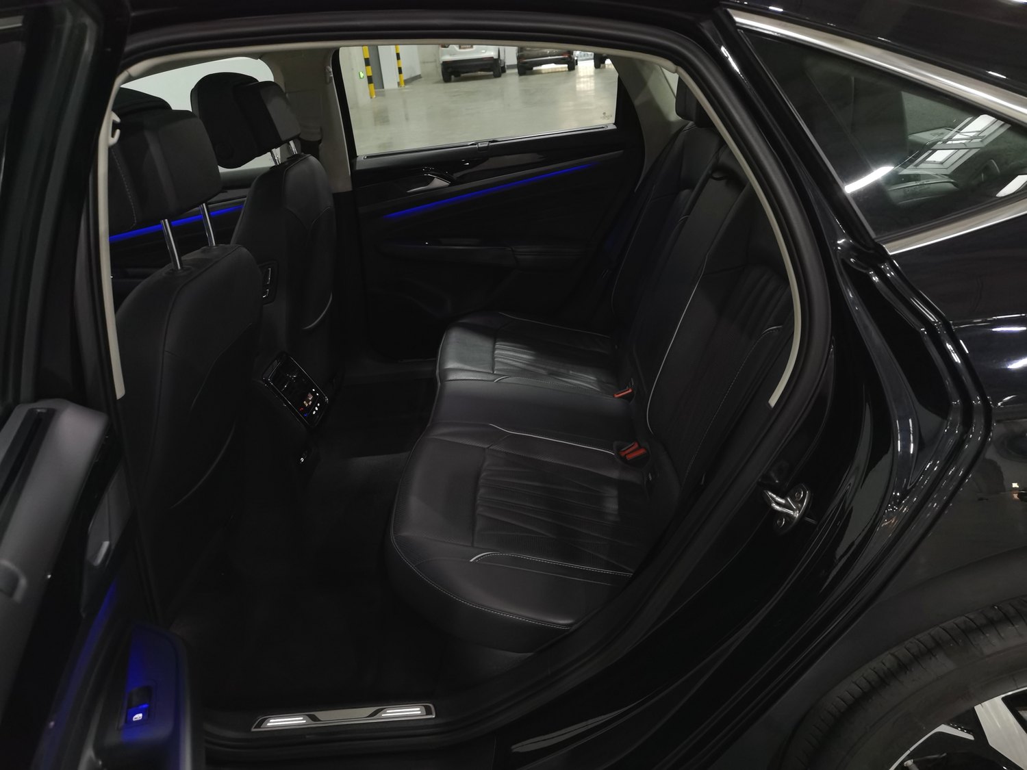Used Volkswagen Passat 2023 2.0 AT