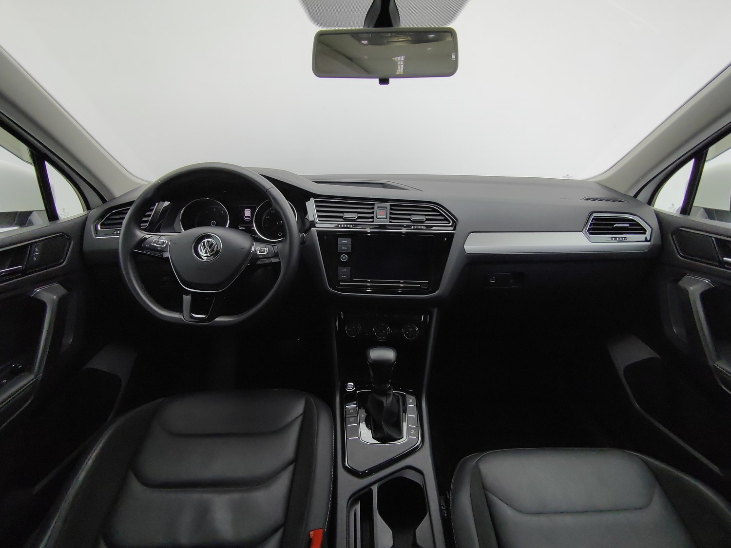 Used Volkswagen Tiguan L 2019 2.0 AT
