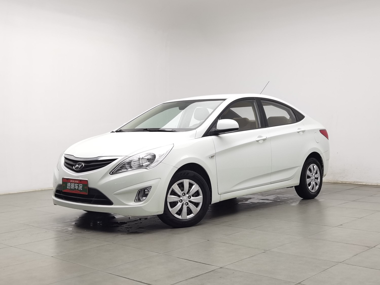 Used Hyundai Reina 2010 1.4 AT