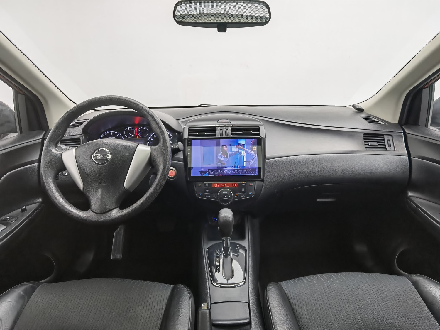 Used Nissan Tiida 2011 1.6 AT
