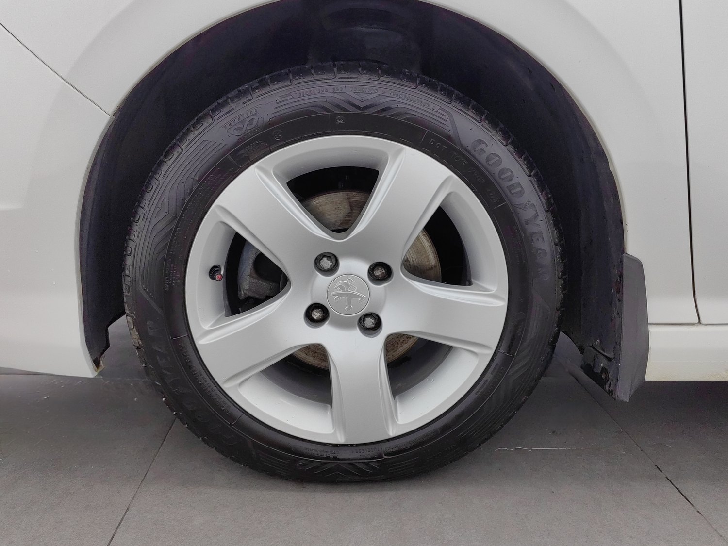 Used Peugeot 308 2013 1.6 AT