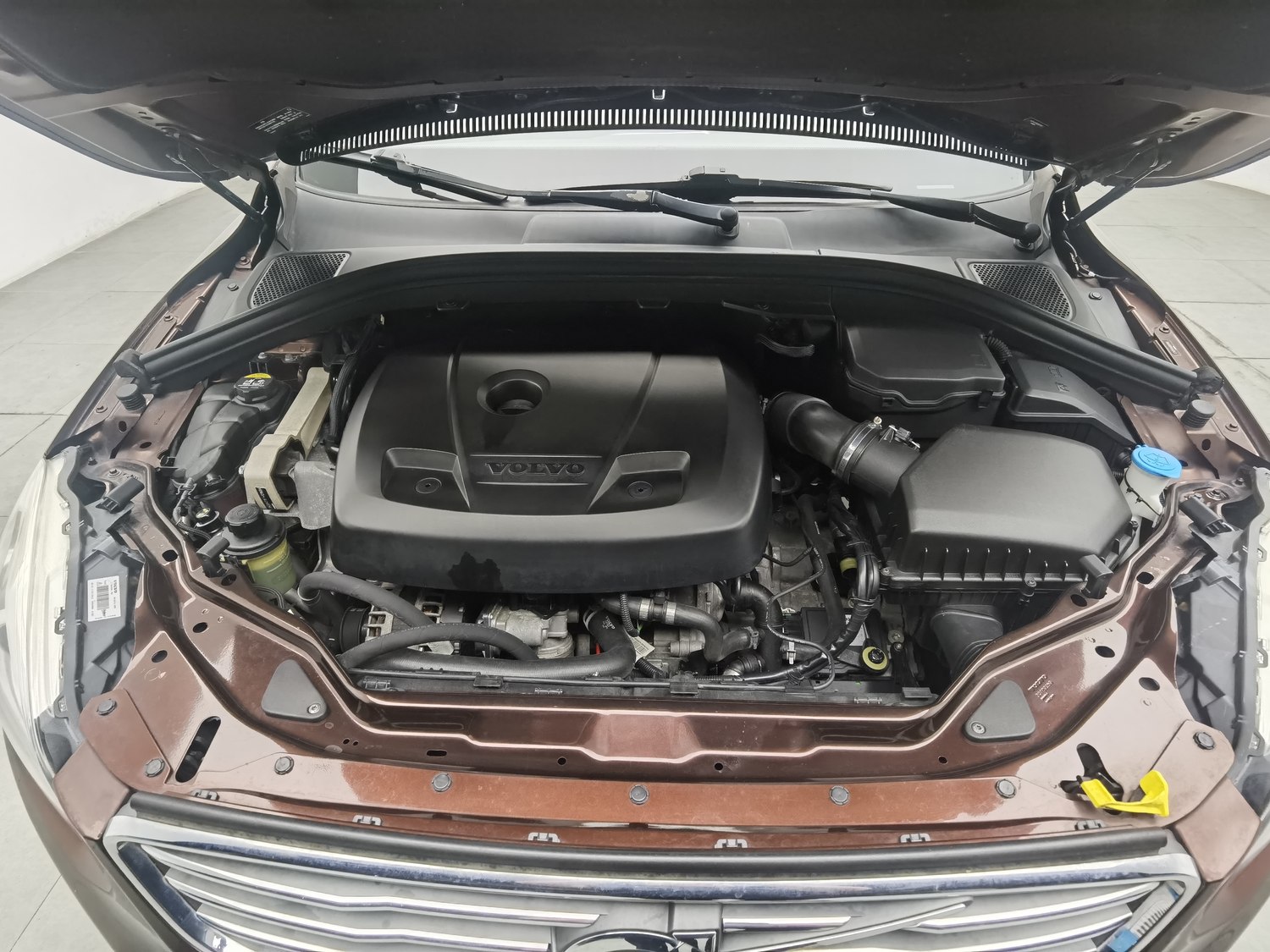 Used Volvo XC60 2015 2.0 AT
